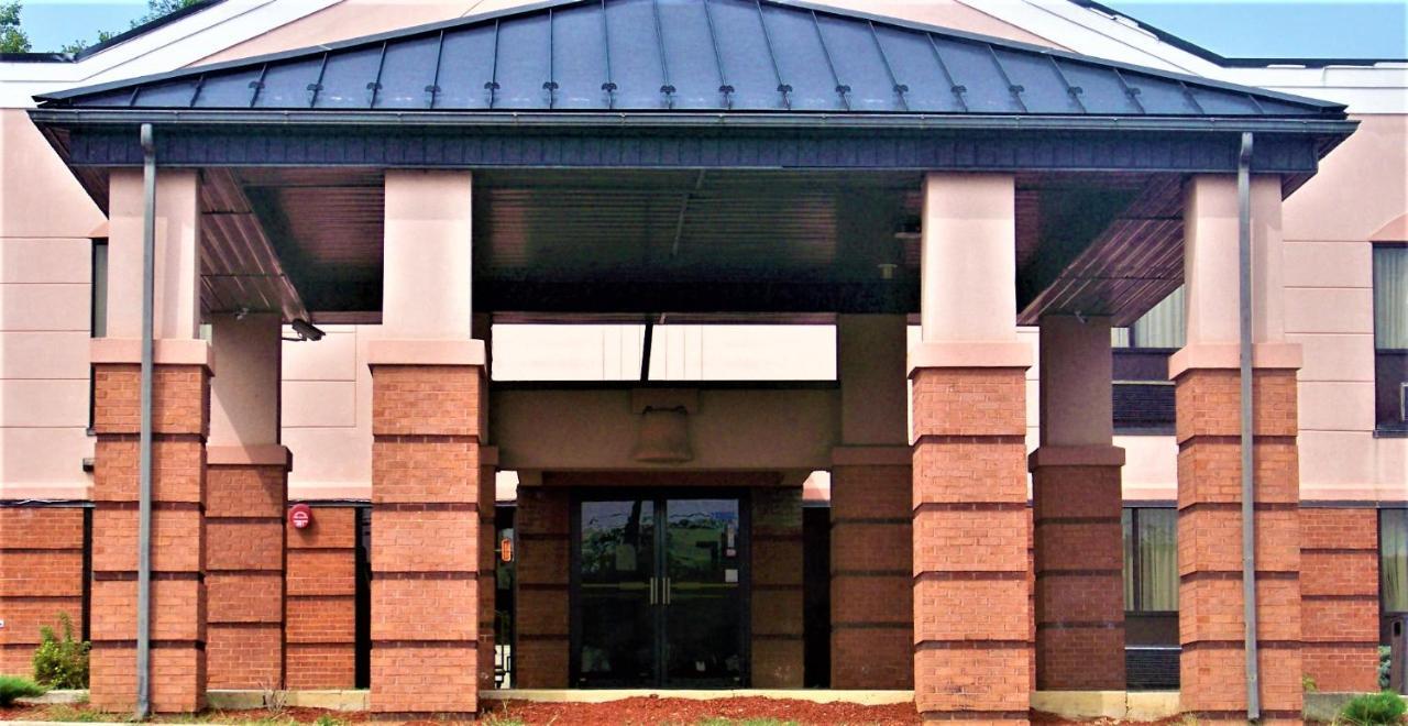 Quality Inn & Suites Kearneysville - Martinsburg Luaran gambar
