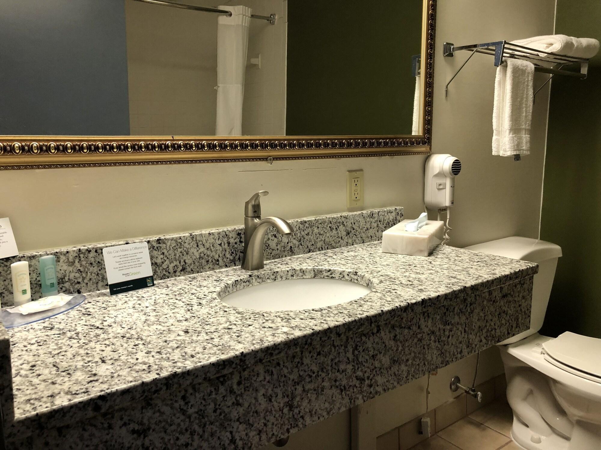 Quality Inn & Suites Kearneysville - Martinsburg Luaran gambar