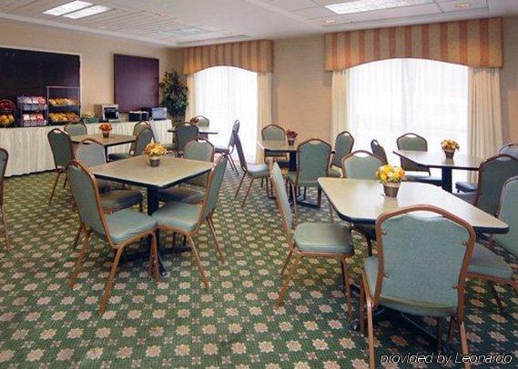 Quality Inn & Suites Kearneysville - Martinsburg Restoran gambar